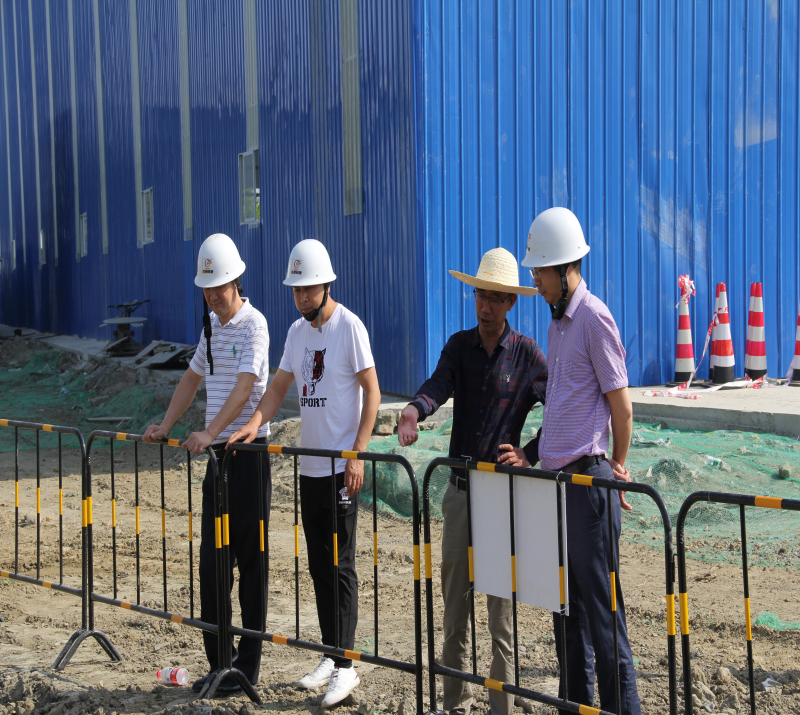 成高股份公司總經(jīng)理楊坦到成灌高速入城段改造工程施工現(xiàn)場檢查工作-配圖 (3).jpg